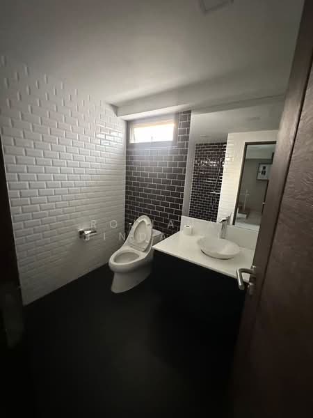 undefined, Bangkok, Khlong Sam Prawet, Lat Krabang, Bangkok, 3 Bedrooms, 700 sqm, Single Detached House For Rent, by Rojjana Jindasri, 500328630 - DDproperty.com