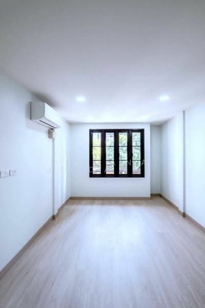 4-BR Townhouse, Bangkok, Suan Luang, Bangkok, 4 Bedrooms, 220 sqm, Townhouse For Sale, by Rojjana Jindasri, 500328804 - DDproperty.com