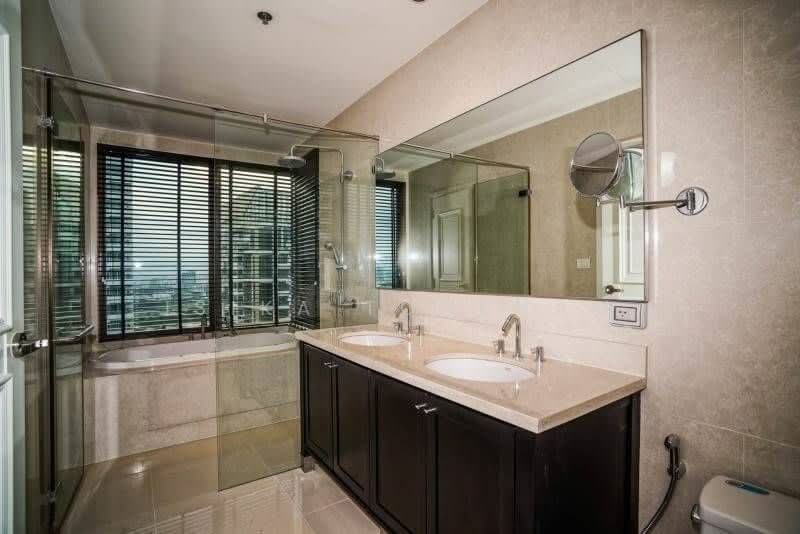 The Emporio Place, Bangkok, 93 Soi Sukhumvit 24, Sukhumvit Road, Khong Tan, Khlong Toei, Bangkok, 3 Bedrooms, 170 sqm, Condo For Sale, by Isika Tonkham, 500328815 - DDproperty.com