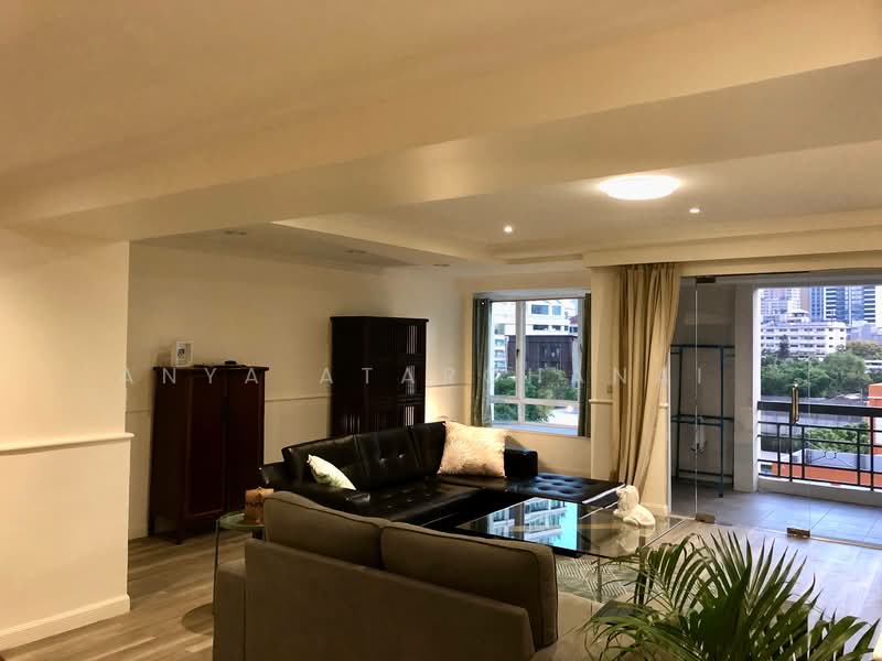 Royal Castle Sukhumvit, Bangkok, 30 Soi Sukhumvit 39, Khlongtoei Nua, Watthana, Bangkok, 3 Bedrooms, 225 sqm, Condo For Sale, by Anya Atarchanai , 500328844 - DDproperty.com