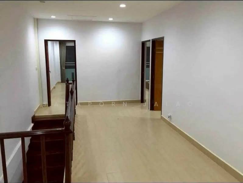 ทาวน์เฮ้าส์ 3-ห้องนอน, กรุงเทพ, คลองตัน, คลองเตย, กรุงเทพ, 240 ตร.ม., ทาวน์เฮ้าส์ ให้เช่า, โดย Sataporn Jalao, 500328848 - DDproperty.com