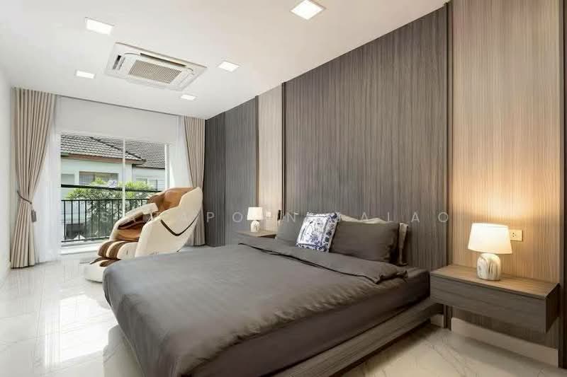 3-BR House, Bangkok, Din Daeng, Bangkok, 3 Bedrooms, 300 sqm, Single Detached House For Rent, by Sataporn Jalao, 500328872 - DDproperty.com