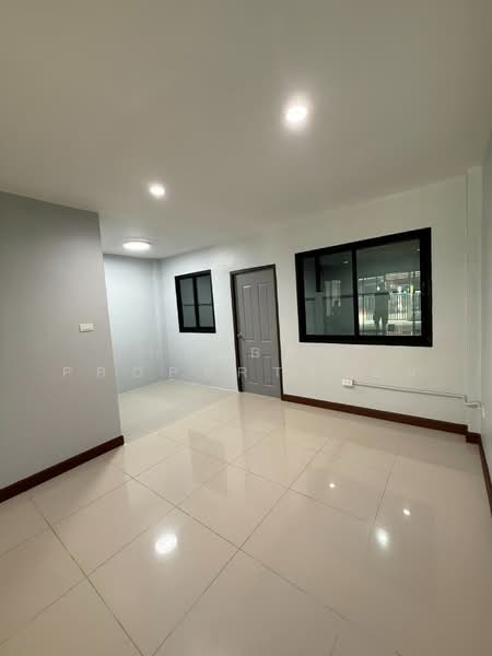 เมอร์ริเดียน พาร์ควิวล์ (Meridien Parkview), ชลบุรี, หนองหงษ์, พานทอง, ชลบุรี, 95 ตร.ม., ทาวน์เฮ้าส์ ขาย, โดย The Best Property ส้ม, 500328880 - DDproperty.com