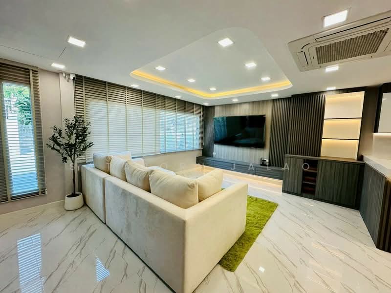 บ้าน 3-ห้องนอน, กรุงเทพ, ดินแดง, กรุงเทพ, 300 ตร.ม., บ้านเดี่ยว ให้เช่า, โดย Sataporn Jalao, 500328891 - DDproperty.com