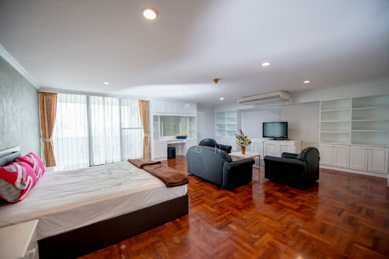 Oriental Towers, Bangkok, 25 Soi Ekkamai 12, Ekkamai Road, Khlong Tan Nua, Watthana, Bangkok, 3 Bedrooms, 350 sqm, Condo For Rent, by Isika Tonkham, 500328915 - DDproperty.com