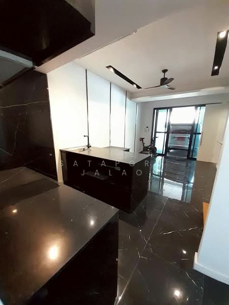 Bless Town Sukhumvit 50, Bangkok, Sukhumvit 50 Road, Phra Kanong, Khlong Toei, Bangkok, 3 Bedrooms, 263 sqm, Townhouse For Rent, by Sataporn Jalao, 500328920 - DDproperty.com