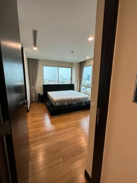 The Lofts Yennakart, Bangkok, 366 ์Soi Nang Linchi Yenakat Road, Chong Nonsi, Yan Nawa, Bangkok, 3 Bedrooms, 147 sqm, Condo For Sale, by Isika Tonkham, 500328966 - DDproperty.com