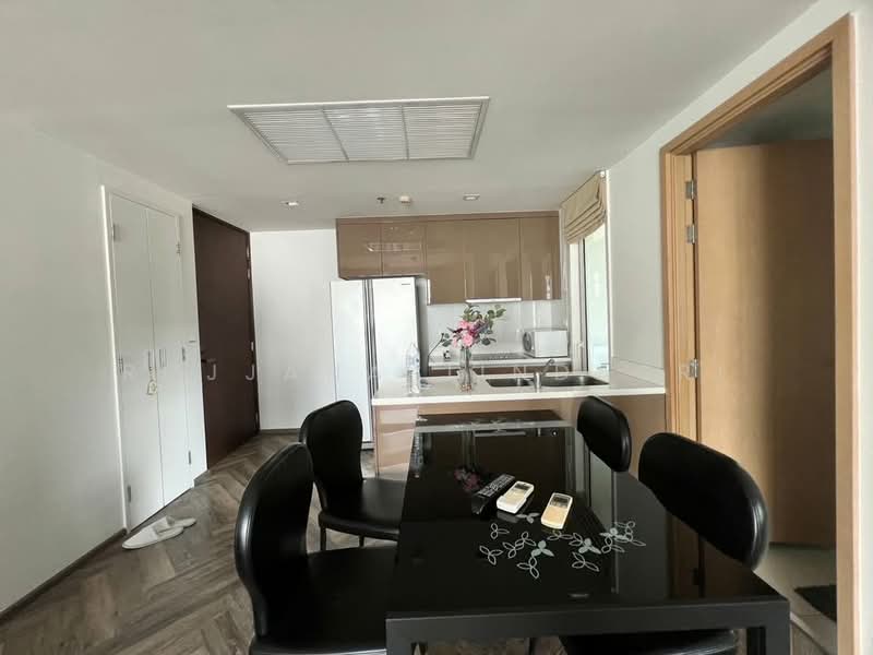 Siri At Sukhumvit, Bangkok, 902 Sukhumvit Road, Phra Kanong, Khlong Toei, Bangkok, 2 Bedrooms, 74 sqm, Condo For Rent, by Rojjana Jindasri, 500328991 - DDproperty.com