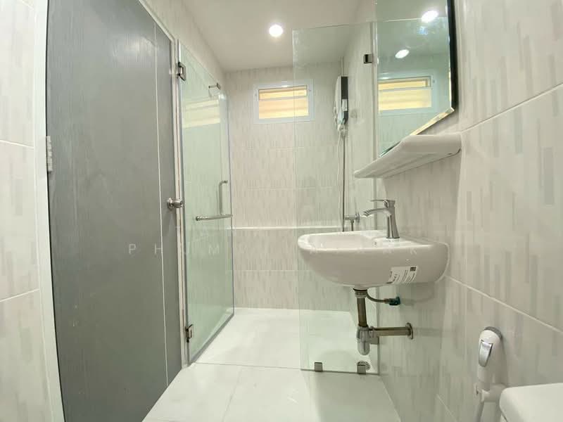 Passorn Prestiege Luxe Pattanakarn, Bangkok, Phatthanakan Road, Suan Luang, Bangkok, 5 Bedrooms, 260 sqm, Single Detached House For Sale, by Tanaporn Phumvilairak, 500329000 - DDproperty.com