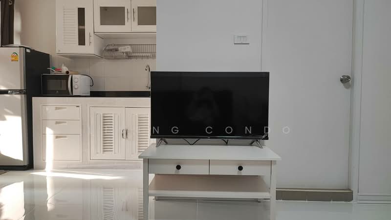 Lumpini Condo Town Bodindecha Ramkhamhaeng, Bangkok, Soi Ramkhamhaeng 43/1, Phlapphla, Wang Thonglang, Bangkok, 1 Bedroom, 28 sqm, Condo For Rent, by Living Condo, 500329053 - DDproperty.com