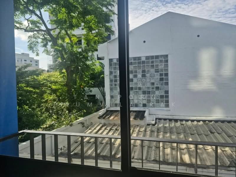 The Ace Ekamai, Bangkok, Soi Pridi Banomyong 31, Khlong Tan Nua, Watthana, Bangkok, 1 Bedroom, 32 sqm, Condo For Sale, by Tanaporn Phumvilairak, 500329096 - DDproperty.com