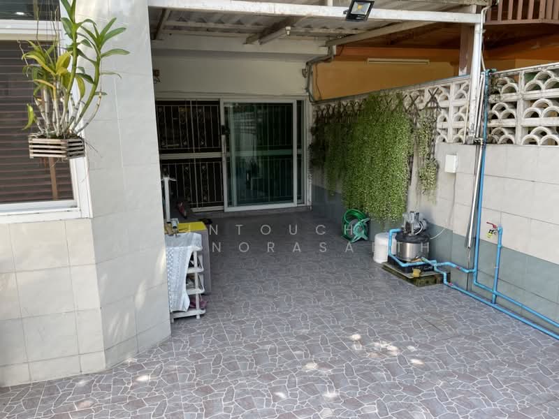 4-BR Townhouse, Bangkok, Suan Luang, Bangkok, 4 Bedrooms, 112 sqm, Townhouse For Sale, by Intouch Abhinorasaeth, 500329155 - DDproperty.com