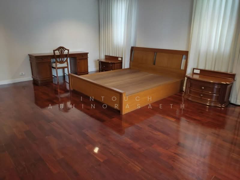 Govind Tower, Bangkok, Soi Sukhumvit 19, Khlongtoei Nua, Watthana, Bangkok, 3 Bedrooms, 260 sqm, Apartment For Rent, by Intouch Abhinorasaeth, 500329171 - DDproperty.com