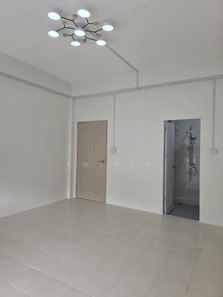 Baan Suksawat Suanthon, Bangkok, Pracha Uthit Road, Bangmot, Thung Khru, Bangkok, 3 Bedrooms, 80 sqm, Townhouse For Sale, by คุณเฟิร์น, 500329195 - DDproperty.com
