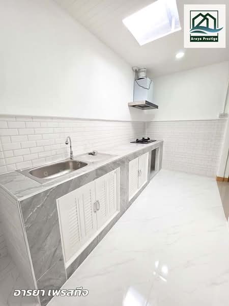เค.ซี. รามอินทรา3, Bangkok, Sam Wa Tawan Tok, Khlong Sam Wa, Bangkok, 2 Bedrooms, 84 sqm, Townhouse For Sale, by วิสุทธินี เฉลิมสินสุวรรณ, 500329253 - DDproperty.com