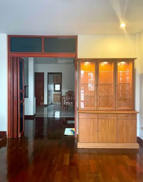 4-BR House, Bangkok, Wang Thonglang, Bangkok, 4 Bedrooms, 220 sqm, Single Detached House For Rent, by Intouch Abhinorasaeth, 500329335 - DDproperty.com
