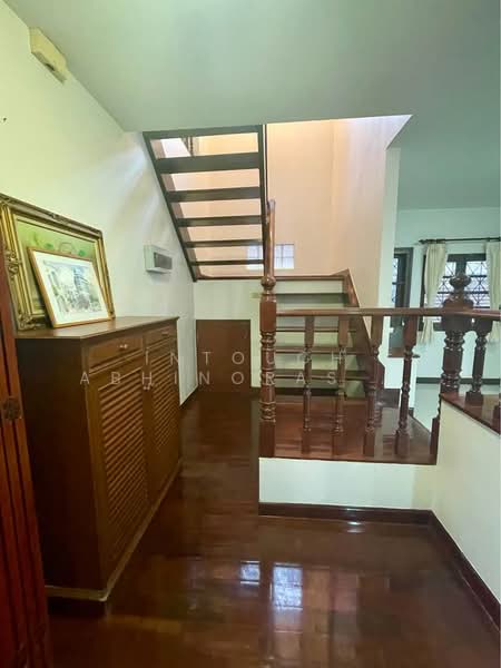 บ้าน 4-ห้องนอน, กรุงเทพ, วังทองหลาง, กรุงเทพ, 220 ตร.ม., บ้านเดี่ยว ให้เช่า, โดย Intouch Abhinorasaeth, 500329335 - DDproperty.com
