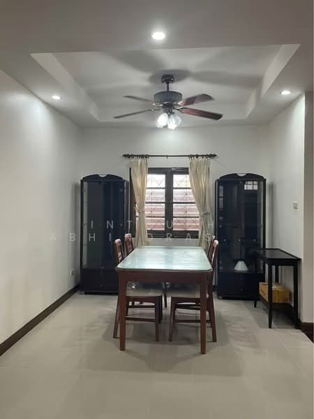 4-BR House, Bangkok, Wang Thonglang, Bangkok, 4 Bedrooms, 220 sqm, Single Detached House For Rent, by Intouch Abhinorasaeth, 500329335 - DDproperty.com