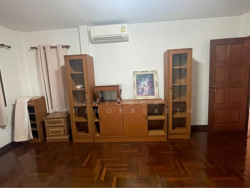 บ้าน 4-ห้องนอน, กรุงเทพ, วังทองหลาง, กรุงเทพ, 220 ตร.ม., บ้านเดี่ยว ให้เช่า, โดย Intouch Abhinorasaeth, 500329335 - DDproperty.com