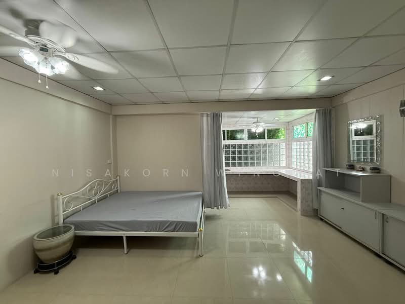 ทาวน์เฮ้าส์ 3-ห้องนอน, กรุงเทพ, สวนหลวง, กรุงเทพ, 204 ตร.ม., ทาวน์เฮ้าส์ ให้เช่า, โดย Nisakorn Wingwat, 500329344 - DDproperty.com