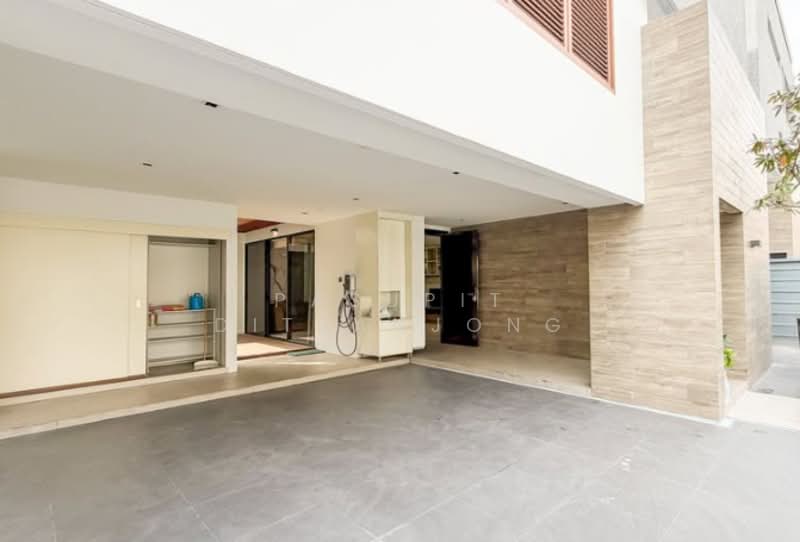 Parc Priva, Bangkok, Thiam Ruammit Road, Huai Khwang, Bangkok, 5 Bedrooms, 400 sqm, Single Detached House For Rent, by Pasupit Ditbanjong, 500329438 - DDproperty.com