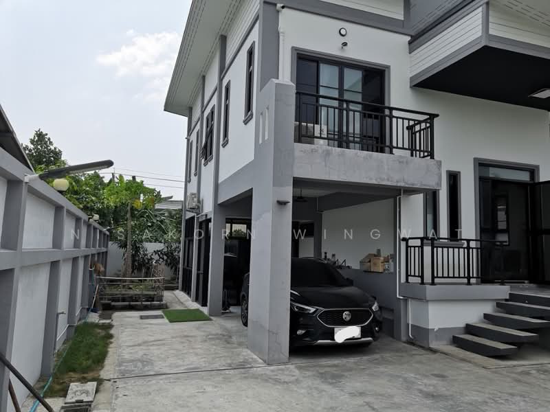 3-BR House, Bangkok, Lam Pla Tiew, Lat Krabang, Bangkok, 3 Bedrooms, 300 sqm, Single Detached House For Sale, by Nisakorn Wingwat, 500329450 - DDproperty.com