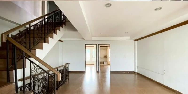 4-Story Commercial Building with Rooftop for Rent on Thetsaban Nimit Nuea Road (SPSAD4001), Bangkok, ถนนเทศบาลนิมิตรเหนือ, Lat Yao, Chatuchak, Bangkok, , 320 sqm, Shophouse For Rent, by Agent Pla, 500329462 - DDproperty.com