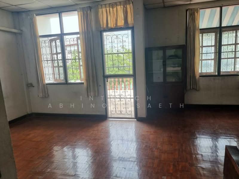 4-BR Townhouse, Bangkok, Anusaowari, Bang Khen, Bangkok, 4 Bedrooms, 220 sqm, Townhouse For Sale, by Intouch Abhinorasaeth, 500329479 - DDproperty.com