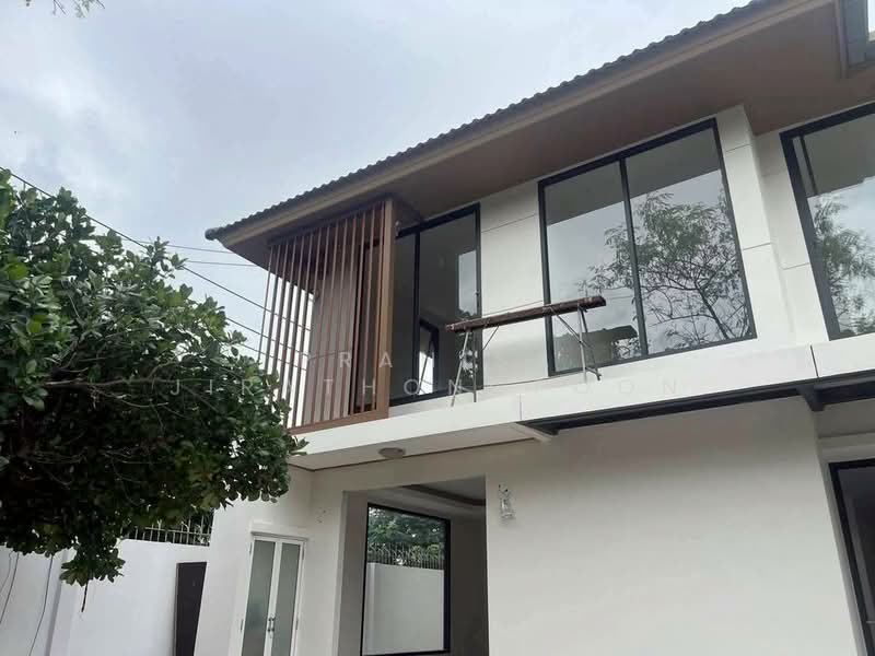 บ้านเดี่ยวหรู ทำเลทอง “ปรีดีพนมยงค์ 42” #บ้านสร้างใหม่, กรุงเทพ, คลองตันเหนือ, วัฒนา, กรุงเทพ, 401 ตร.ม., บ้านเดี่ยว ให้เช่า, โดย Pranisa Jirathongpoon, 500329621 - DDproperty.com