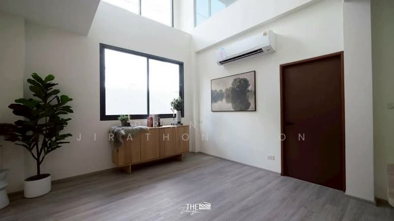 บ้านเดี่ยวหรู ทำเลทอง “ปรีดีพนมยงค์ 42” #บ้านสร้างใหม่, Bangkok, Khlong Tan Nua, Watthana, Bangkok, 4 Bedrooms, 401 sqm, Single Detached House For Rent, by Pranisa Jirathongpoon, 500329621 - DDproperty.com