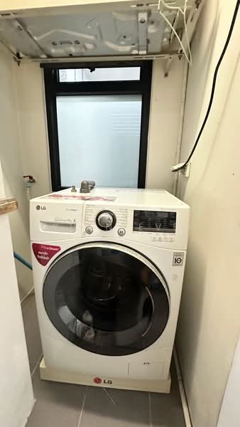 Bless Town Sukhumvit 50, Bangkok, Sukhumvit 50 Road, Phra Kanong, Khlong Toei, Bangkok, 3 Bedrooms, 300 sqm, Townhouse For Rent, by Khun Eve, 500329623 - DDproperty.com