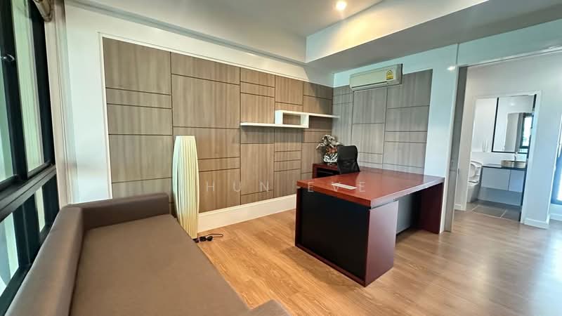 Bless Town Sukhumvit 50, Bangkok, Sukhumvit 50 Road, Phra Kanong, Khlong Toei, Bangkok, 3 Bedrooms, 300 sqm, Townhouse For Rent, by Khun Eve, 500329623 - DDproperty.com