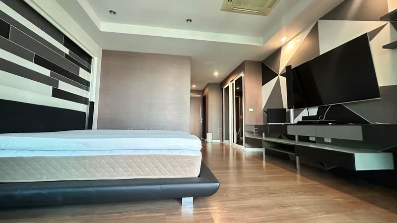 Bless Town Sukhumvit 50, Bangkok, Sukhumvit 50 Road, Phra Kanong, Khlong Toei, Bangkok, 3 Bedrooms, 300 sqm, Townhouse For Rent, by Khun Eve, 500329623 - DDproperty.com