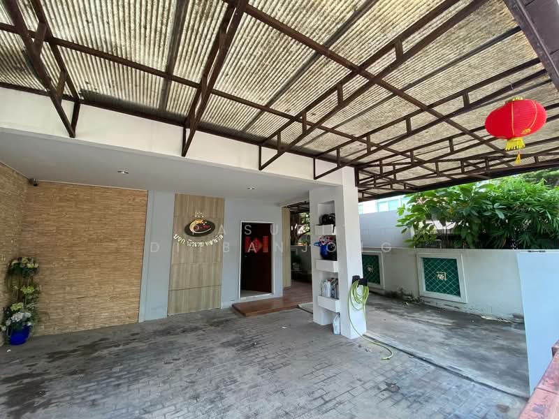 Thanapat Haus Sathorn - Narathiwas, Bangkok, Soi Chuen Chitrung, Nontri Road, Chong Nonsi, Yan Nawa, Bangkok, 4 Bedrooms, 340 sqm, Townhouse For Sale, by Pasupit Ditbanjong, 500329673 - DDproperty.com