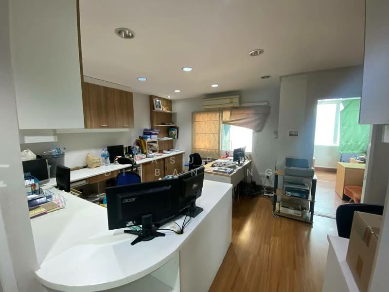 Thanapat Haus Sathorn - Narathiwas, Bangkok, Soi Chuen Chitrung, Nontri Road, Chong Nonsi, Yan Nawa, Bangkok, 4 Bedrooms, 340 sqm, Townhouse For Sale, by Pasupit Ditbanjong, 500329673 - DDproperty.com