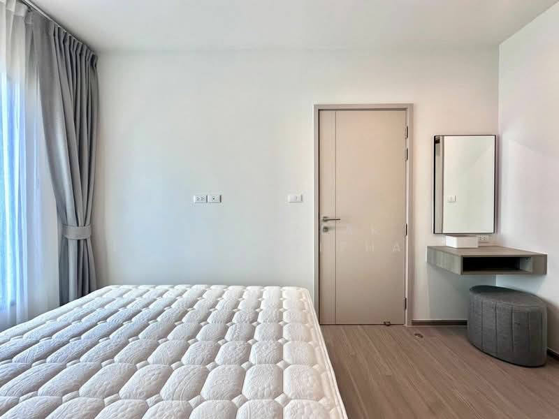 The Base Phetchaburi-Thonglor, Bangkok, Phetchaburi Rd, Bang Kapi, Huai Khwang, Bangkok, 1 Bedroom, 34 sqm, Condo For Rent, by Thanyalak Premputtiphan, 500329681 - DDproperty.com