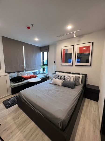 XT Huaikhwang, Bangkok, 244 Ratchadaphisek Road, Huai Khwang, Bangkok, 1 Bedroom, 30 sqm, Condo For Rent, by Areeya Kingwichit, 500329684 - DDproperty.com