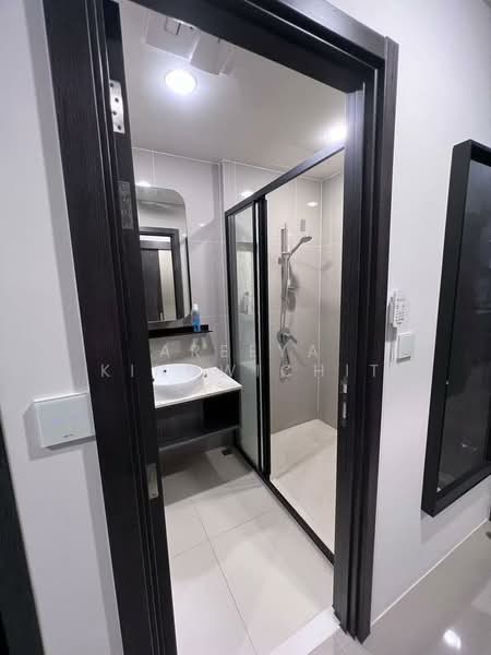 XT Huaikhwang, Bangkok, 244 Ratchadaphisek Road, Huai Khwang, Bangkok, 1 Bedroom, 30 sqm, Condo For Rent, by Areeya Kingwichit, 500329684 - DDproperty.com