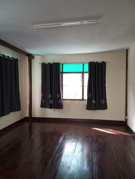 บ้าน 4-ห้องนอน, กรุงเทพ, ดินแดง, กรุงเทพ, 204 ตร.ม., บ้านเดี่ยว ให้เช่า, โดย Pasupit Ditbanjong, 500329691 - DDproperty.com