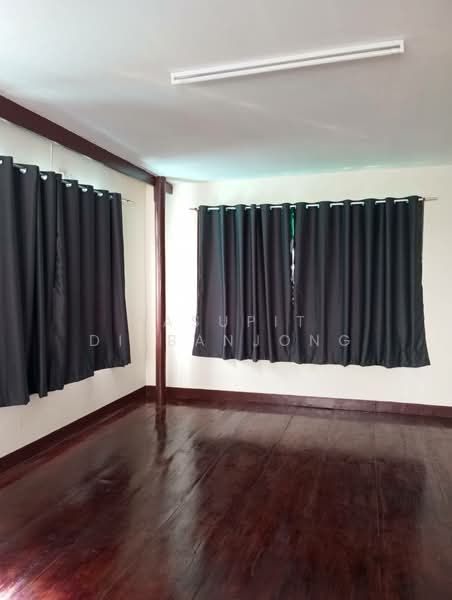 บ้าน 4-ห้องนอน, กรุงเทพ, ดินแดง, กรุงเทพ, 204 ตร.ม., บ้านเดี่ยว ให้เช่า, โดย Pasupit Ditbanjong, 500329691 - DDproperty.com