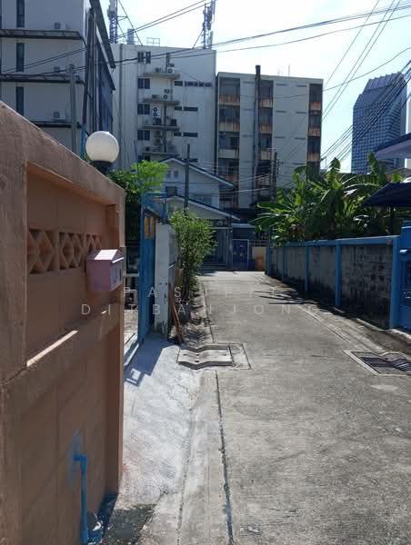 4-BR House, Bangkok, Din Daeng, Bangkok, 4 Bedrooms, 204 sqm, Single Detached House For Rent, by Pasupit Ditbanjong, 500329691 - DDproperty.com