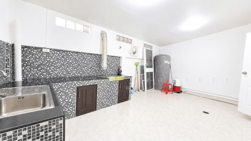 Lio Nov Donmueng-Chaengwattana, Bangkok, Soi Chang Akat Uthit 13, Sanam Bin, Don Mueang, Bangkok, 3 Bedrooms, 100 sqm, Townhouse For Sale, by The Best Property ไผ่, 500329700 - DDproperty.com