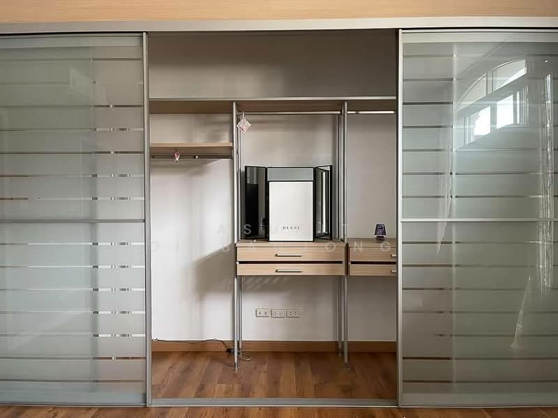 4-BR Townhouse, Bangkok, Bang Pong Pang, Yan Nawa, Bangkok, 4 Bedrooms, 296 sqm, Townhouse For Rent, by Pasupit Ditbanjong, 500329718 - DDproperty.com