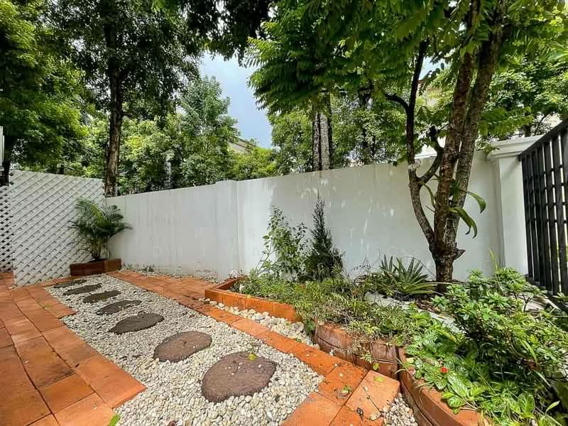 4-BR Townhouse, Bangkok, Bang Pong Pang, Yan Nawa, Bangkok, 4 Bedrooms, 296 sqm, Townhouse For Rent, by Pasupit Ditbanjong, 500329718 - DDproperty.com