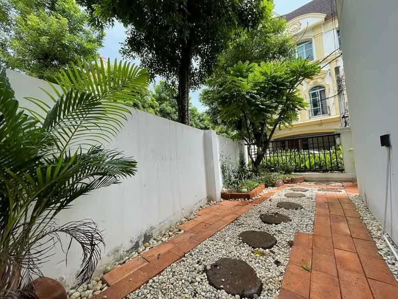 4-BR Townhouse, Bangkok, Bang Pong Pang, Yan Nawa, Bangkok, 4 Bedrooms, 296 sqm, Townhouse For Rent, by Pasupit Ditbanjong, 500329718 - DDproperty.com