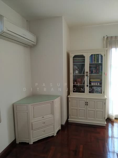 4-BR House, Bangkok, Phra Kanong Nua, Watthana, Bangkok, 4 Bedrooms, 530 sqm, Single Detached House For Sale, by Pasupit Ditbanjong, 500329734 - DDproperty.com