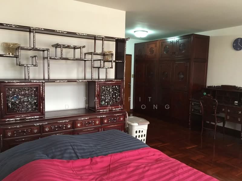 4-BR House, Bangkok, Phra Kanong Nua, Watthana, Bangkok, 4 Bedrooms, 530 sqm, Single Detached House For Sale, by Pasupit Ditbanjong, 500329734 - DDproperty.com