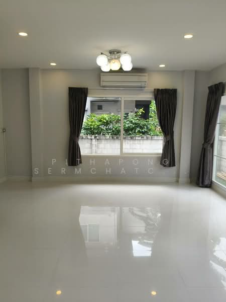 เซนโทร ศรีนครินทร์ – บางนา 2, กรุงเทพ, ดอกไม้, ประเวศ, กรุงเทพ, 220 ตร.ม., บ้านเดี่ยว ขาย, โดย Pithapong Sermchatcharoenkan, 500329746 - DDproperty.com