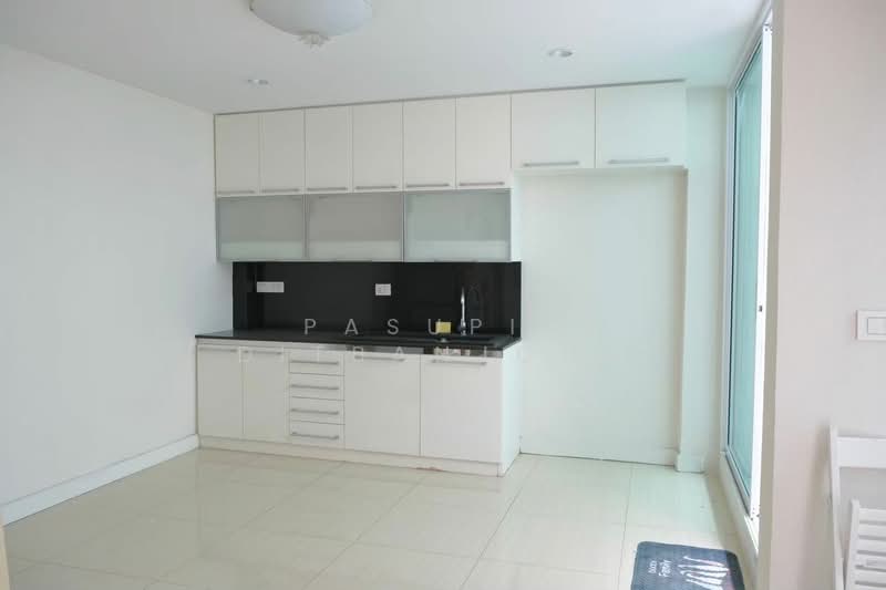 4-BR Townhouse, Bangkok, Phra Kanong, Khlong Toei, Bangkok, 4 Bedrooms, 243 sqm, Townhouse For Rent, by Pasupit Ditbanjong, 500329767 - DDproperty.com