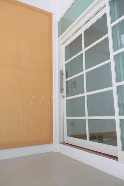 ทาวน์เฮาท์ 4-ห้องนอน, กรุงเทพ, พระโขนง, คลองเตย, กรุงเทพ, 243 ตร.ม., ทาวน์เฮ้าส์ ให้เช่า, โดย Pasupit Ditbanjong, 500329767 - DDproperty.com